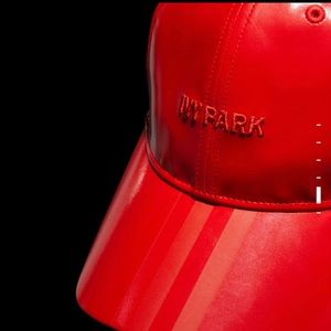 IVY PARK HEART FAUX LATEX BASEBALL CAP